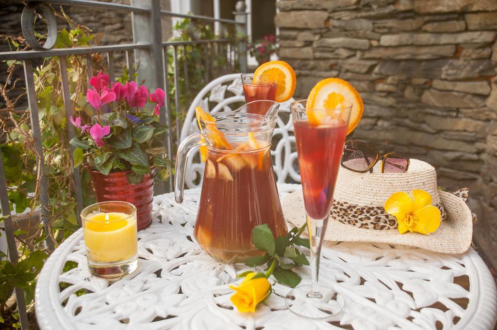 Windermere Boutique Hotel Spa Suites & Hot Tubs 외부 사진