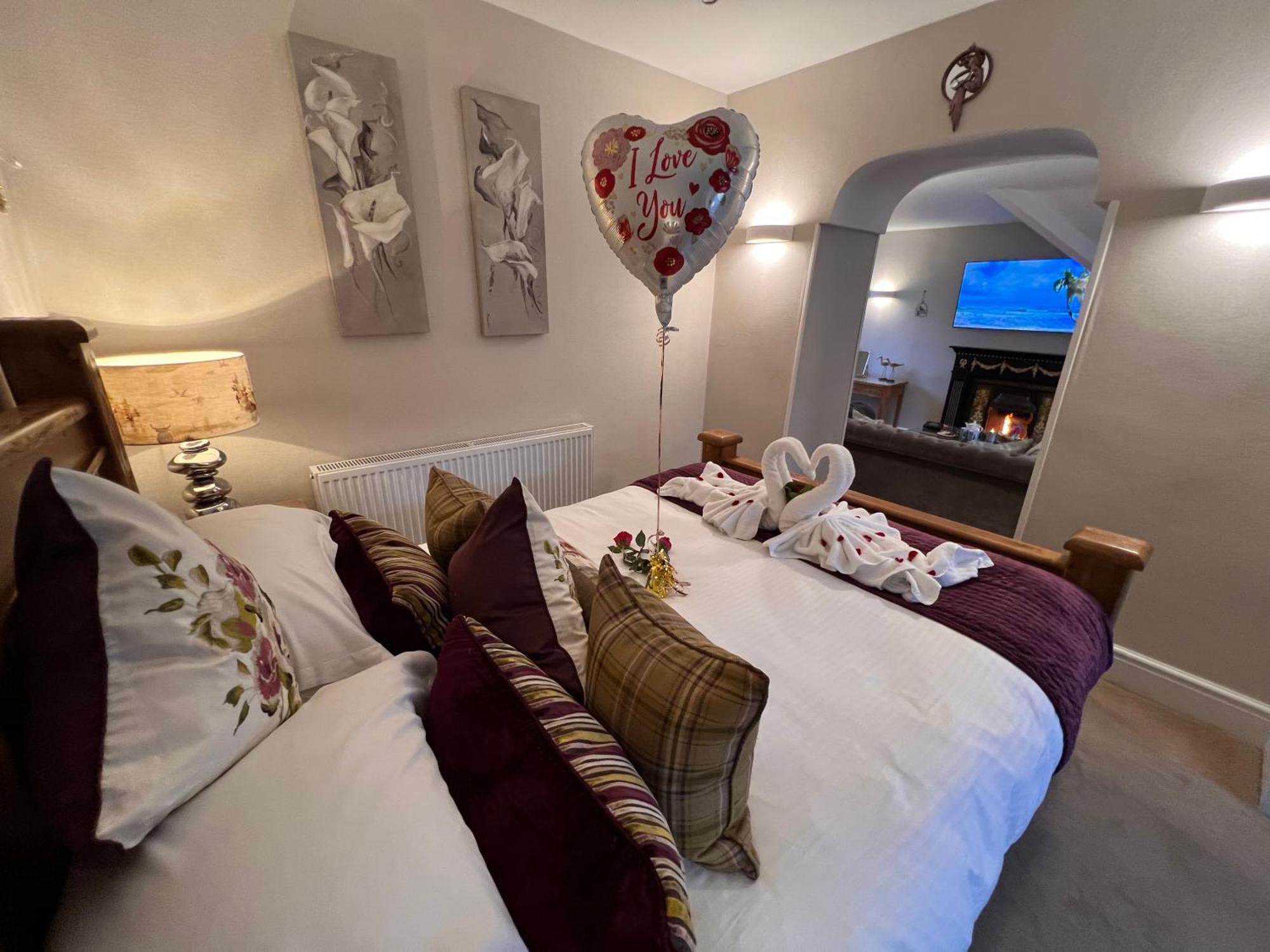 Windermere Boutique Hotel Spa Suites & Hot Tubs 외부 사진