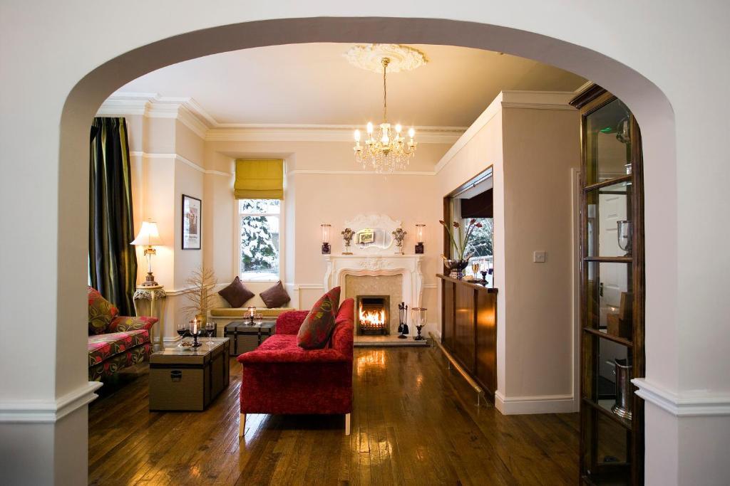 Windermere Boutique Hotel Spa Suites & Hot Tubs 외부 사진