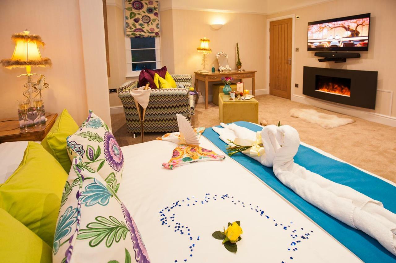 Windermere Boutique Hotel Spa Suites & Hot Tubs 외부 사진