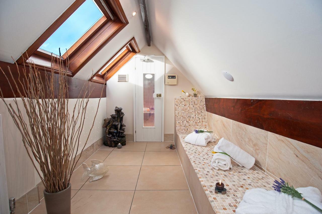 Windermere Boutique Hotel Spa Suites & Hot Tubs 외부 사진